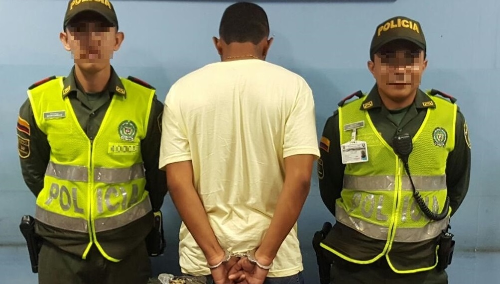 Joven capturado en la terminal aérea por transportar estupefacientes en su equipaje