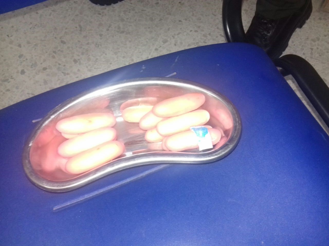 1277 gramos de clorhidrato de cocaína eran transportados por una mujer y un menor de edad