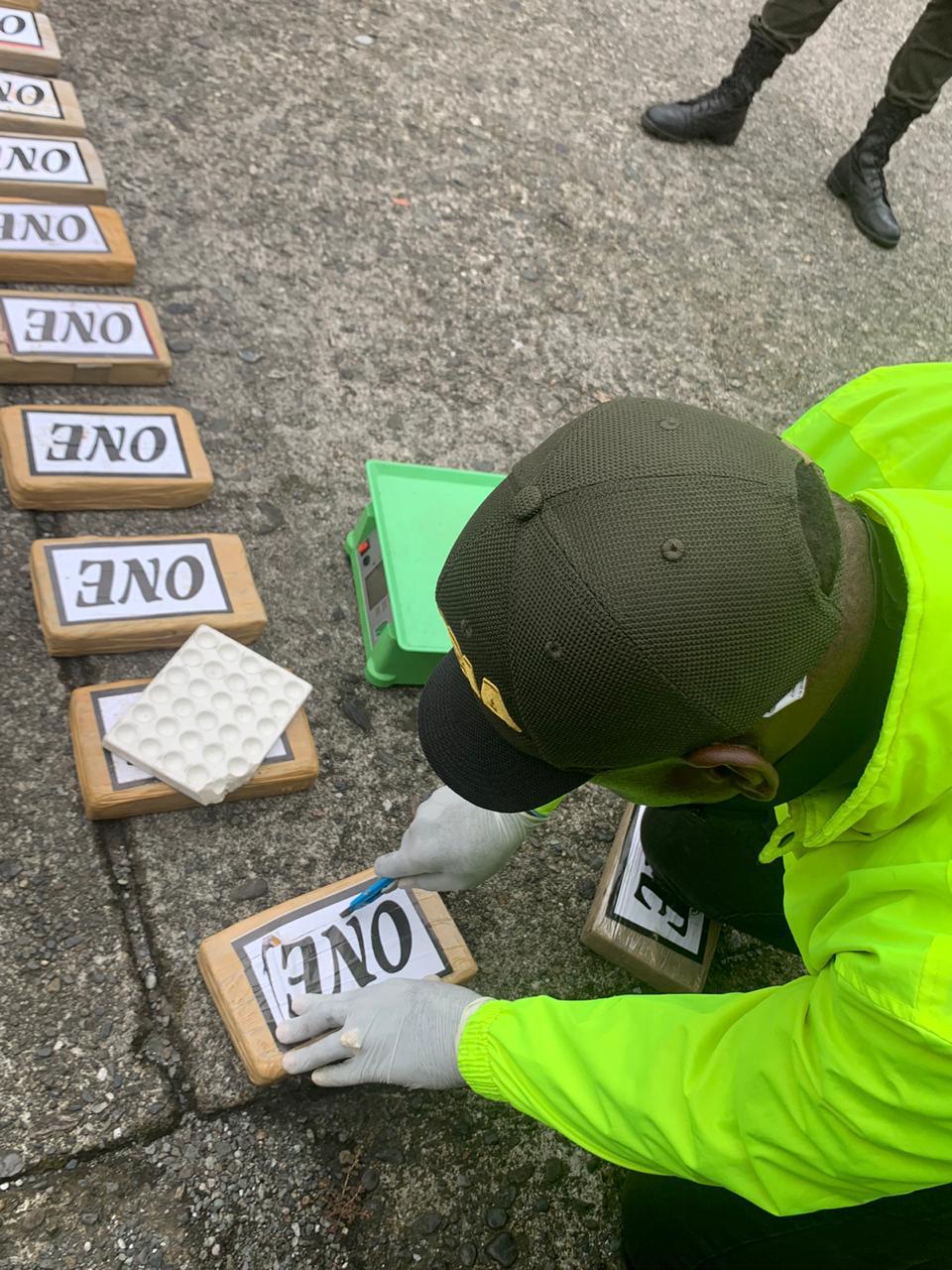 Incautamos-más-de-1.6-toneladas-de-clorhidrato-de-cocaína 