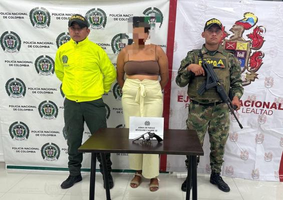 Esta persona manifiesta no tener permiso para porte o tenencia del arma.