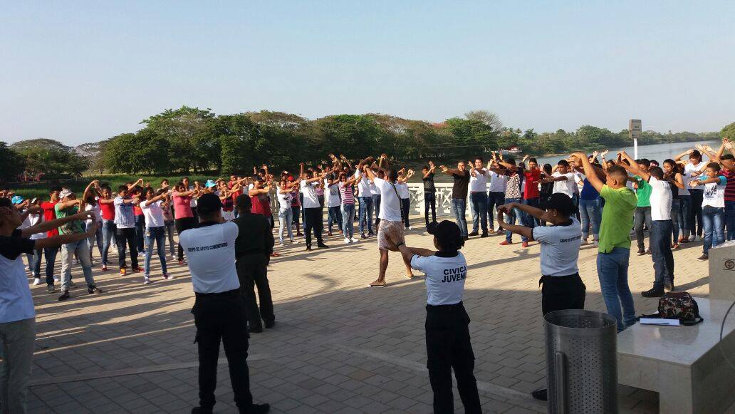 Policía en córdoba realiza jornada de rumba terapia