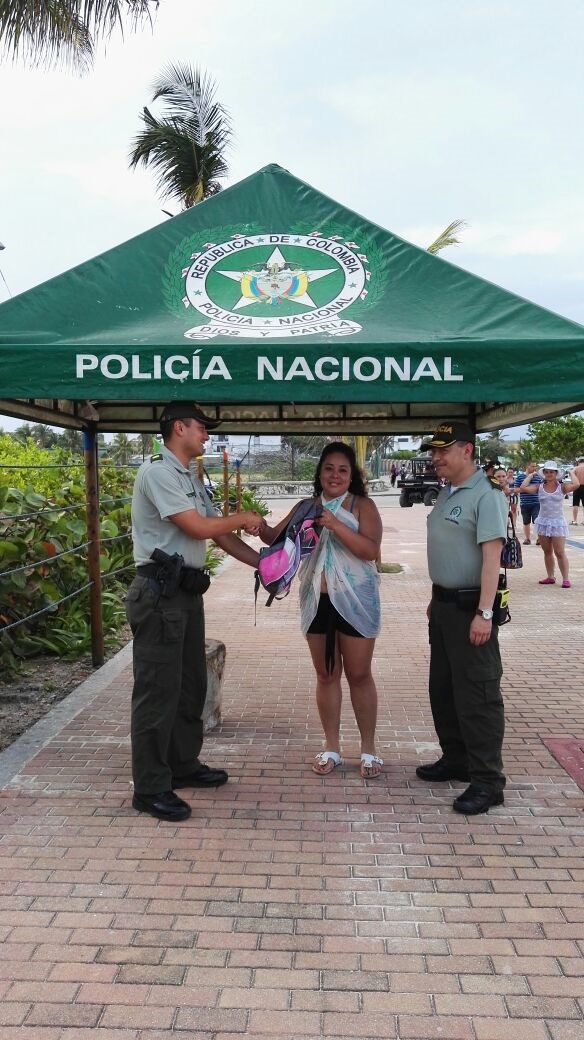 La rápida reacción de los uniformados permitió la recuperación de los elementos y la aprehensión de un adolescente.