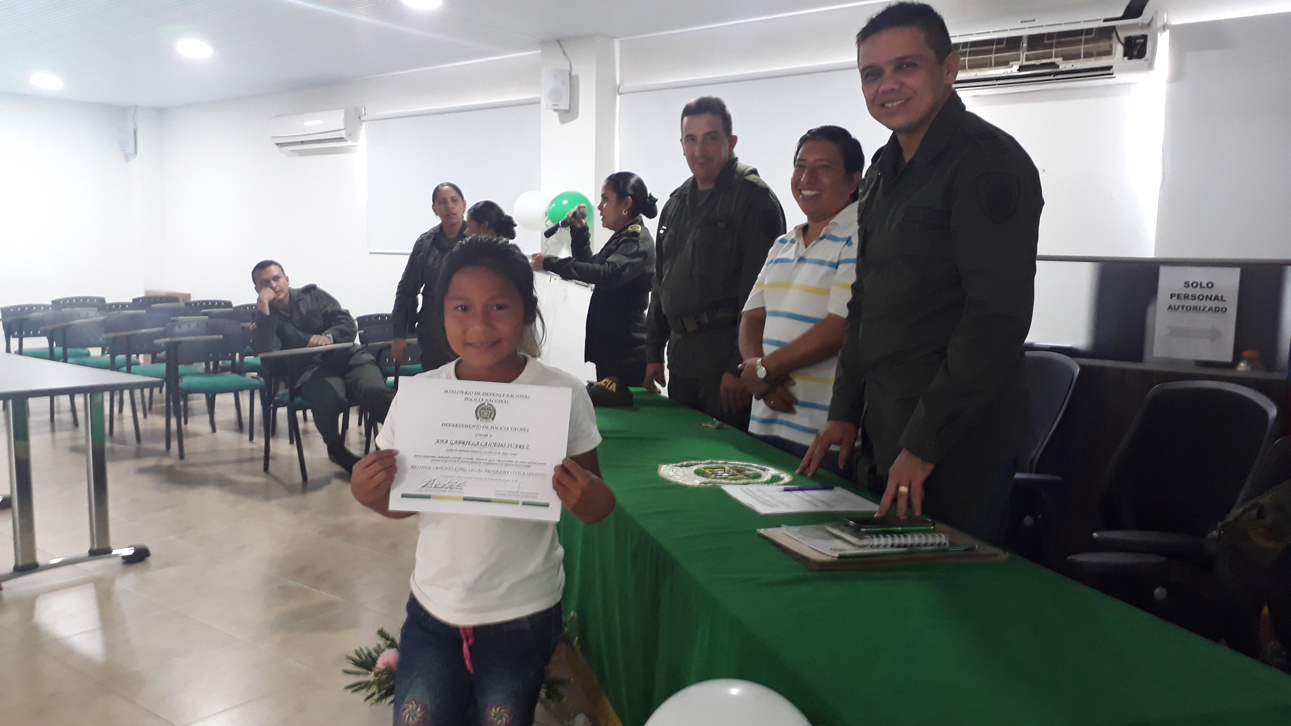 Graduamos a nuestros niños indígenas  