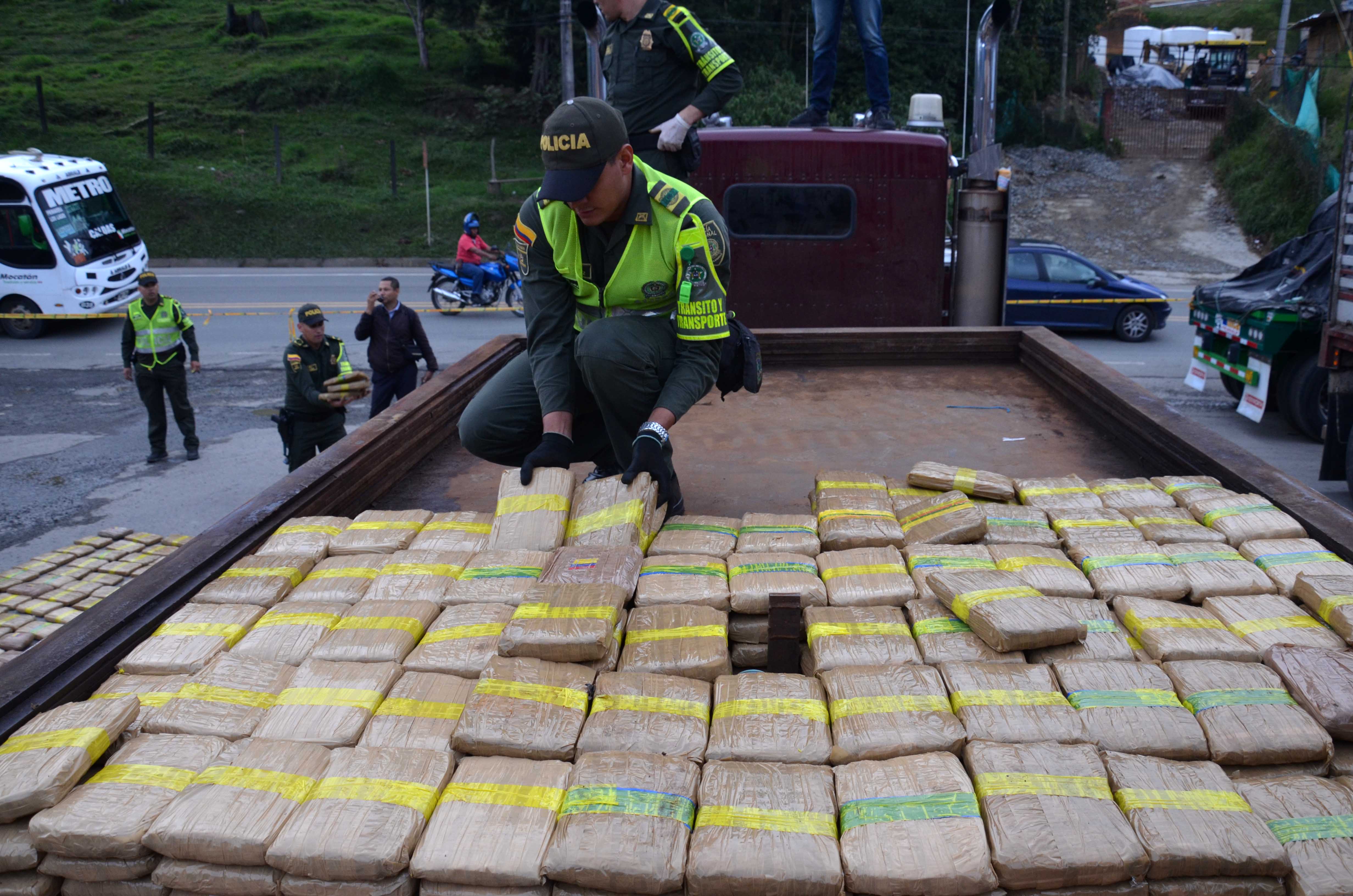 Policía se incauta de más de una tonelada de marihuana