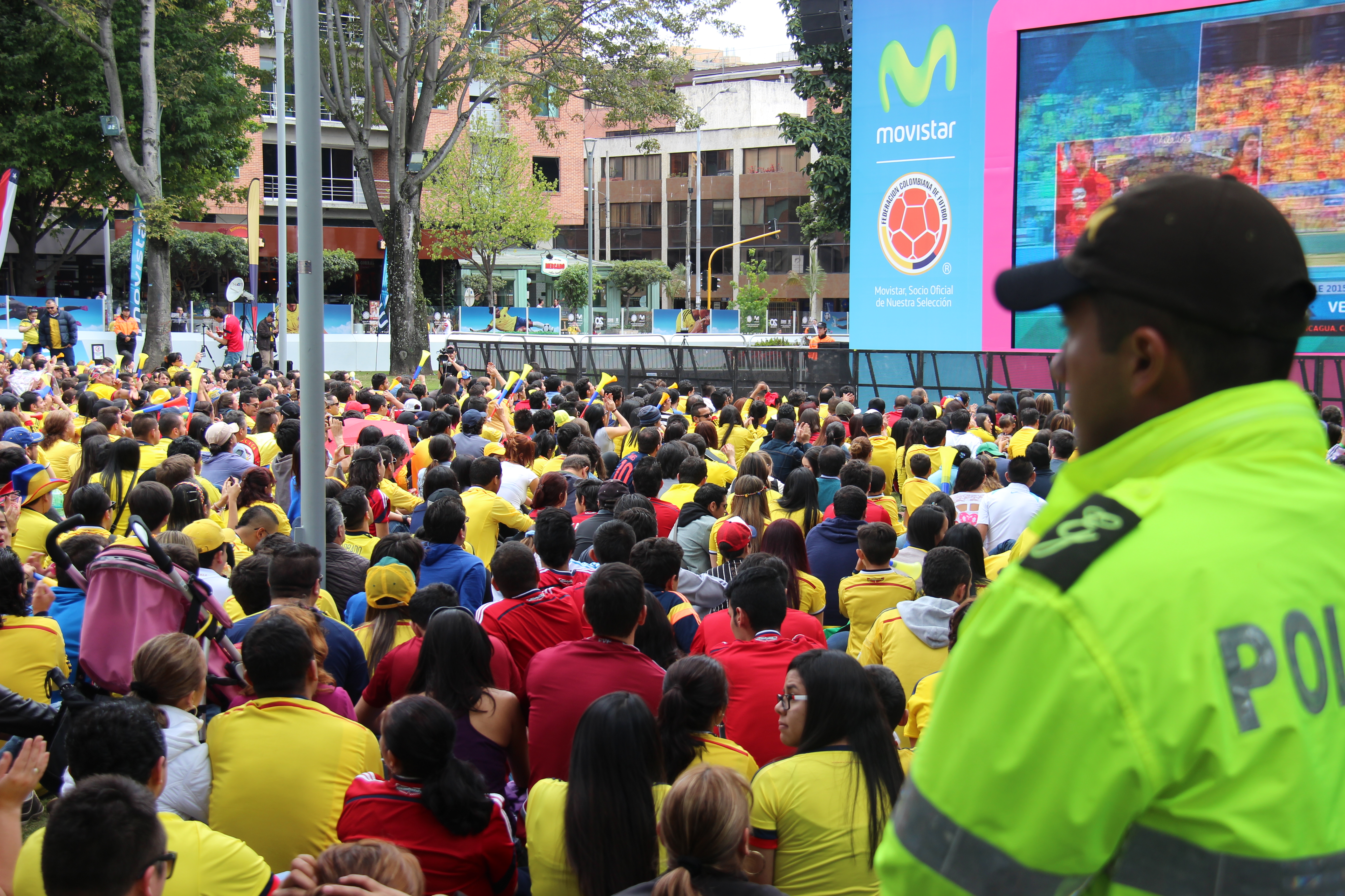!que-nuestro-apoyo-para-la-selección-Colombia,-sea-celebrar-en-paz!