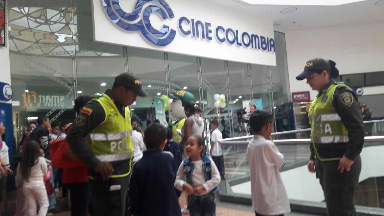 En familia todos al cine buscando incentivar el respeto y la unión familiar 