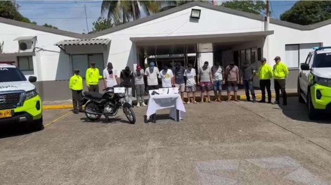 En el marco del Nuevo Modelo del Servicio de Policía, “orientado a las personas y los territorios”, el Departamento de Policía Cundinamarca, en coordinación con la fiscalía general de nación, desarticuló en Girardot, al Grupo de Delincuencia Común Organizada "Los Cadeneros"; por los delitos de hurto calificado y agravado, porte ilegal de armas de fuego y concierto para delinquir.