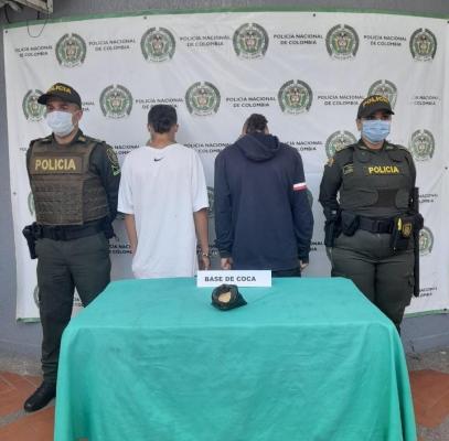 logran la captura de dos sujetos con estupefacientes