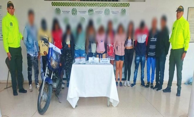 La Policía Nacional de Colombia compiló el material probatorio contra alias  ‘Shirly’ cabecilla principal del grupo delincuencial común organizado ‘Los  Pilos’, logrando obtener las órdenes de captura por parte de un juez.