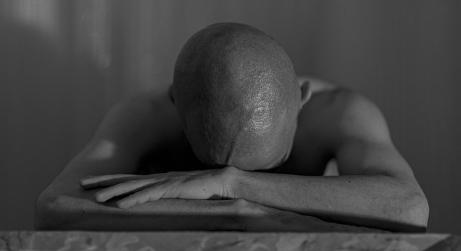 Ante la identificación de señales de adicción, la Dirección de Sanidad cuenta con una Línea de Apoyo Emocional.