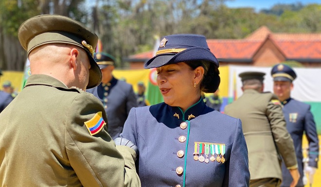 Ascensos escuela de Vélez