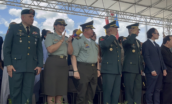 Autoridades Político administrativas que asistieron al desfile en Medellín