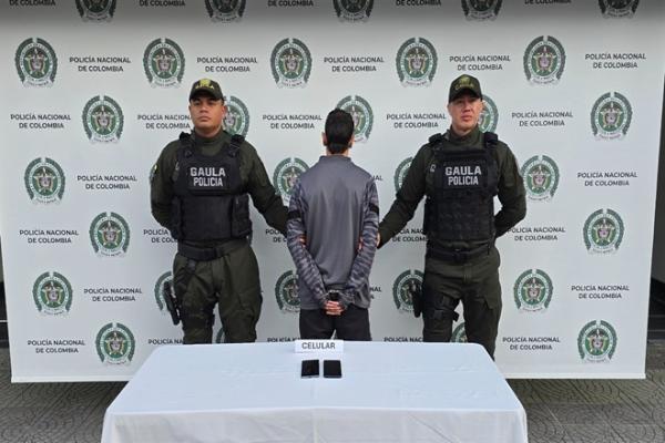 Capturado en flagrancia presunto extorsionista que se hacía pasar por miembro del “Tren de Aragua” en Manizales