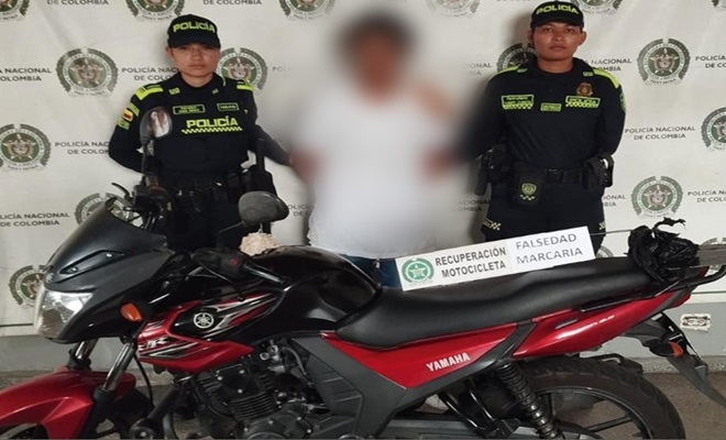 Capturado por hurto y motocicleta incautada.
