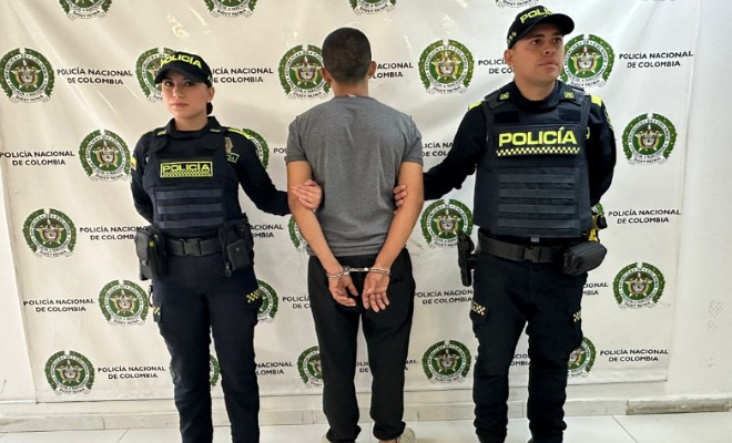 policías y capturado