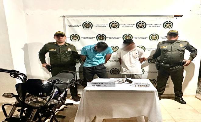 Capturados con un arma de fuego tipo revolver 