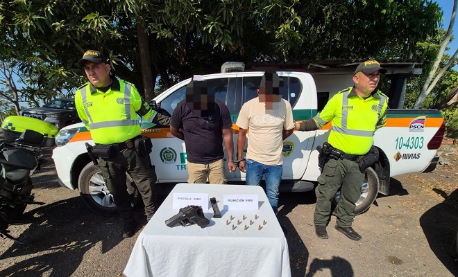 La Policía Nacional captura a dos sujetos por porte ilegal de armas de fuego