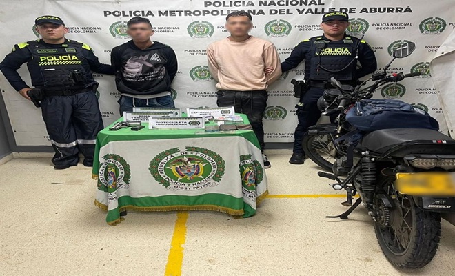 Capturados en Laureles por hurto agravado, dinero recuperado, arma, celulares y moto incautada