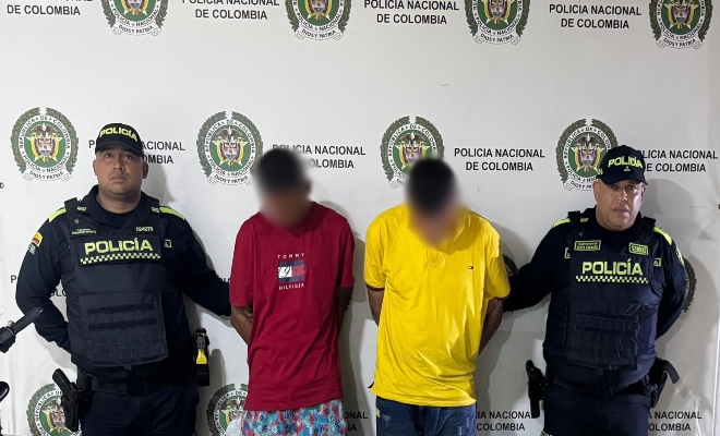 Dos polic&iacute;as y dos capturados por hurto y arma de fuego