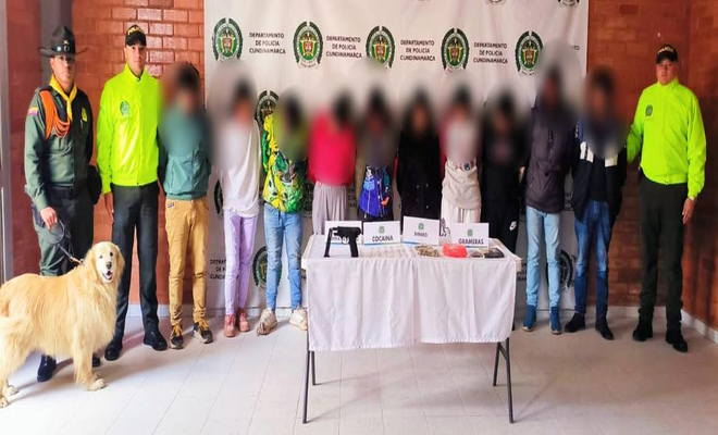 La Policía Nacional de Colombia capturó por orden judicial a varios integrantes de una misma familia, otra persona fue capturada en flagrancia  con estupefacientes