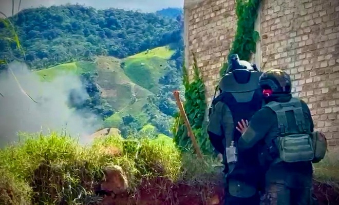 El grupo Antiexplosivos de la Dirección de Investigación Criminal e INTERPOL (DIJIN) y el equipo de Guías Caninos, lograron la ubicación y destrucción de más de 30 artefactos explosivos improvisados 