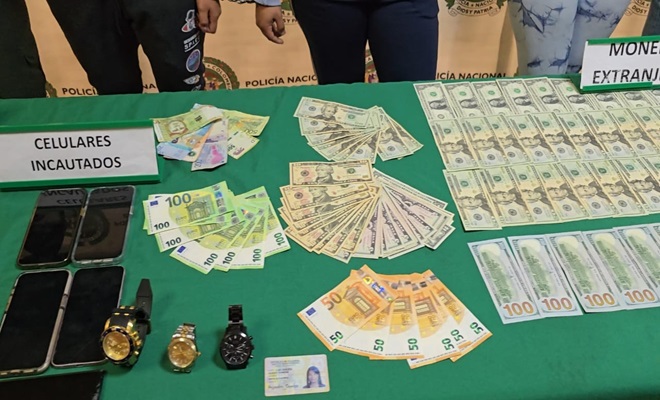 Dinero incautado, sustancias, relojes recuperados