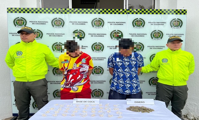 En el barrio Jerusalén fueron capturados alias “Ernis” y “Bladimir” por porte de estupefacientes.