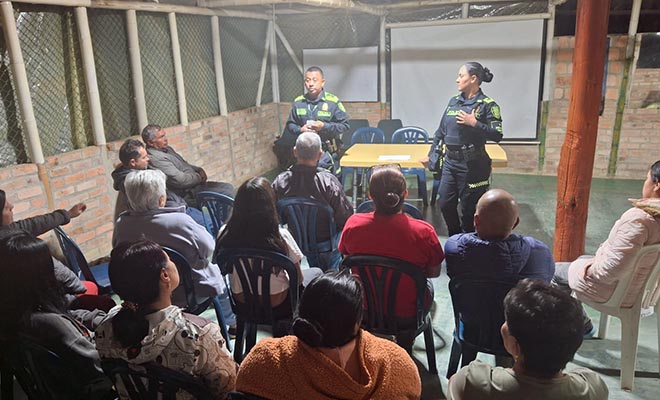 En total fueron 17 ciudadanos, quienes culminaron el pensum académico de este proceso formativo.