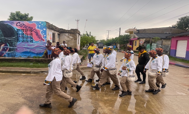 Estos visitantes, fascinados por la historia de los lugares