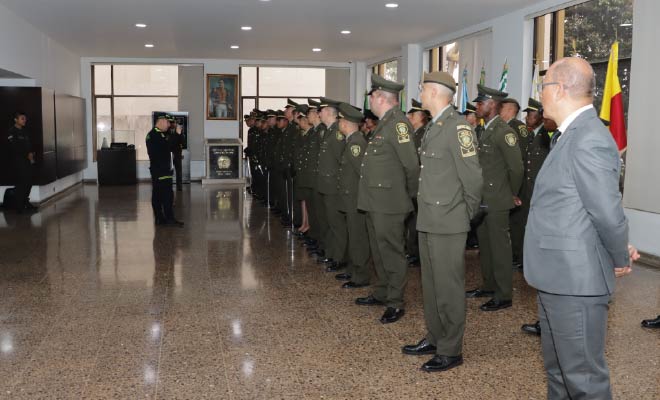 44 funcionarios de la Policía Nacional