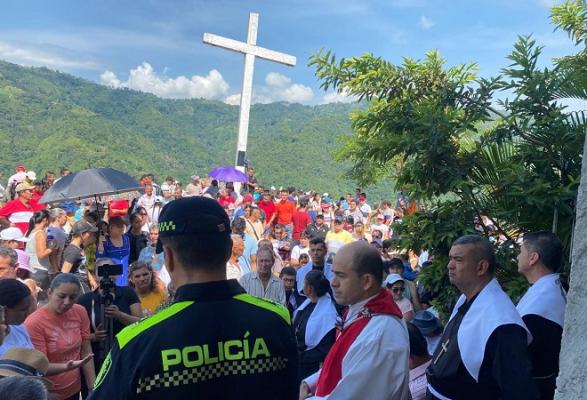 Garantizando la Seguridad de los feligreses en viacrusis