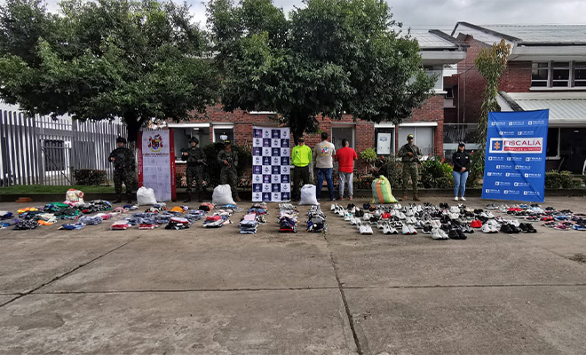 Cinco diligencias de registro y allanamiento por el delito de favorecimiento y facilitación del contrabando, dejan como resultado la incautación de 81.472 unidades de confecciones, 1.400 pares de calzado, 2.630 unidades de juguetería, 40 unidades de tecnología y 4.405 unidades de otras mercancías.