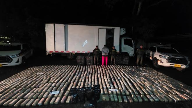 Tres Policias, una persona captura y 700 kilogramos de marihuana incautados 