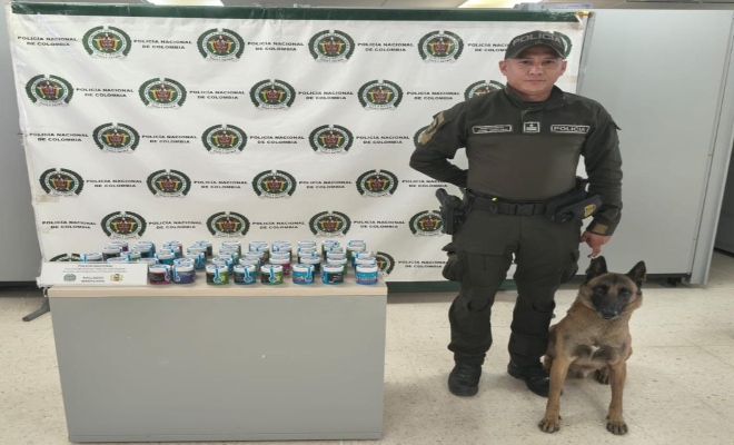 un policía, un Canino y elementos incautados