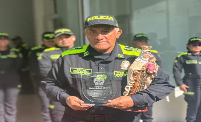 Junto a él, serán exaltados 25 conductores más que sostienen la misión institucional desde el volante, en silencio, con responsabilidad y compromiso