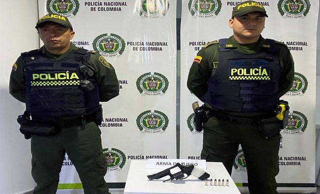 En actividades de registro y control verificaron que el arma tenía el salvoconducto vencido.
