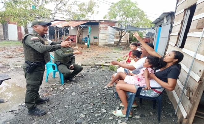 El Grupo de Protección a la Infancia y Adolescencia realizando campañas de prevencion 