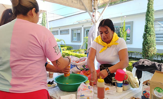 Carabineros y Protección Ambiental impulsan el Mercado Campesino