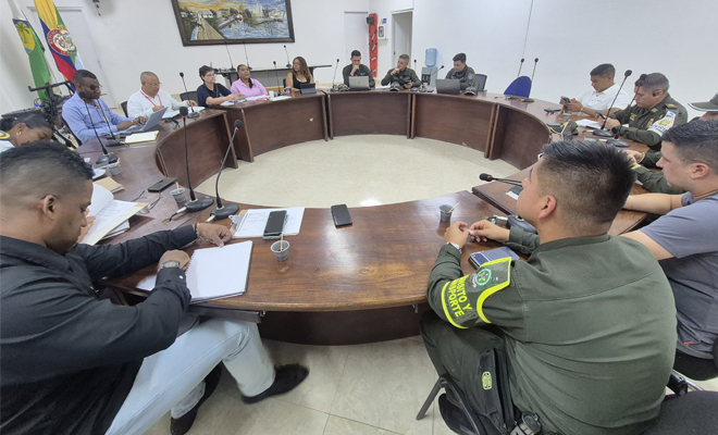 Mesa redonda donde se reunieron autoridades civiles, político administrativas y Fuerza Pública en el municipio de Turbo desarrollaron Comité de Seguimiento Electoral en Turbo
