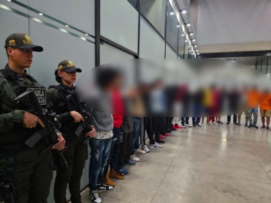 hurtaban vehículos de alta y media gama y a la comercialización de autopartes generando una afectación al patrimonio de los capitalinos de más de 1.200 millones de pesos.