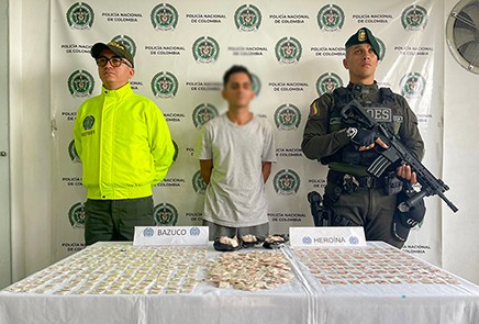 Ambos capturados estarían presuntamente dedicados a la venta y tráfico de estupefacientes, afectando la seguridad y convivencia de los ciudadanos en esta parte del territorio nacional.   