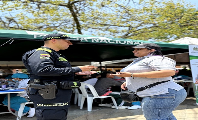 Policia y ciudadana