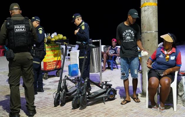 Incautación de elementos que obstruyen el paso peatonal