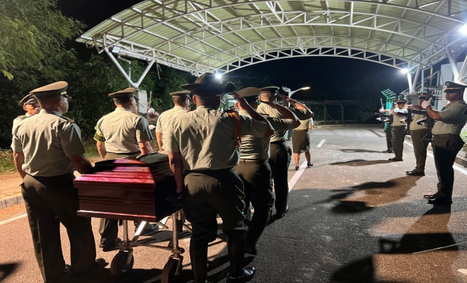 Reyes Valencia no era solo un oficial de la Policía Nacional, era un símbolo de entrega