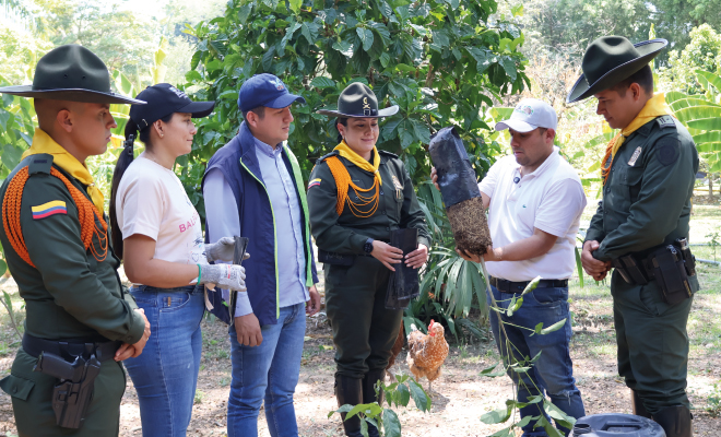 La Policía Nacional a través de la Seccional de Carabineros y Protección Ambiental de Cundinamarca, en compañía de la Alcaldía de Tocaima, la Corporación Autónoma Regional de Cundinamarca (CAR) y la Corporación Autónoma Regional del Alto Magdalena, sembraron más de 50 especies arbóreas nativas en la vereda Acuatá.