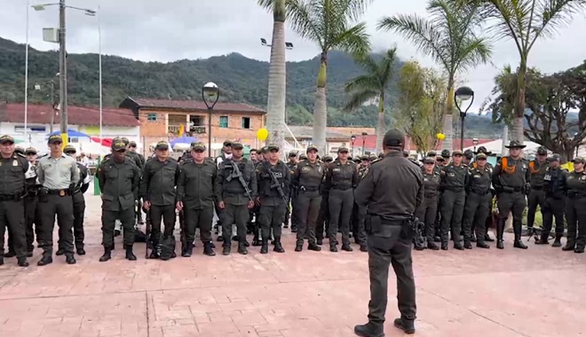 El comandante saliente resalta la reducción del 25% en delitos de alto impacto y el fortalecimiento institucional en Santander