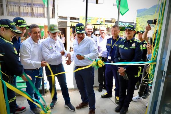 La perla del oriente celebra la inauguración de su nueva estación de Policía