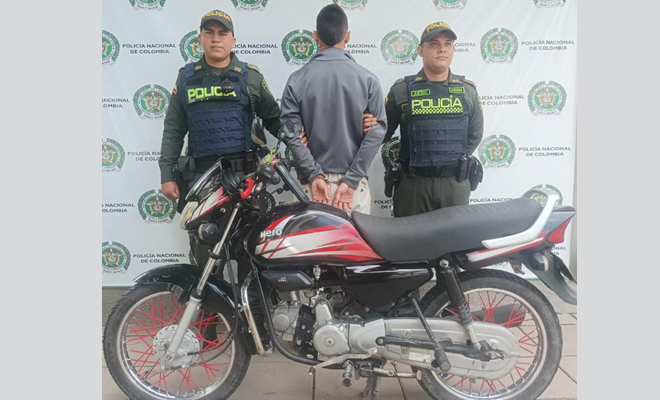 Gracias al registro y solicitud de antecedentes las autoridades establecieron que la motocicleta aparece solicitada por las autoridades judiciales.