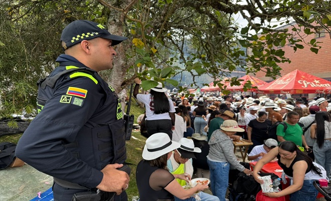 Policía Metropolitana acompañó el Festival de Sancochos en Santa Elena con presencia preventiva y actividades comunitarias