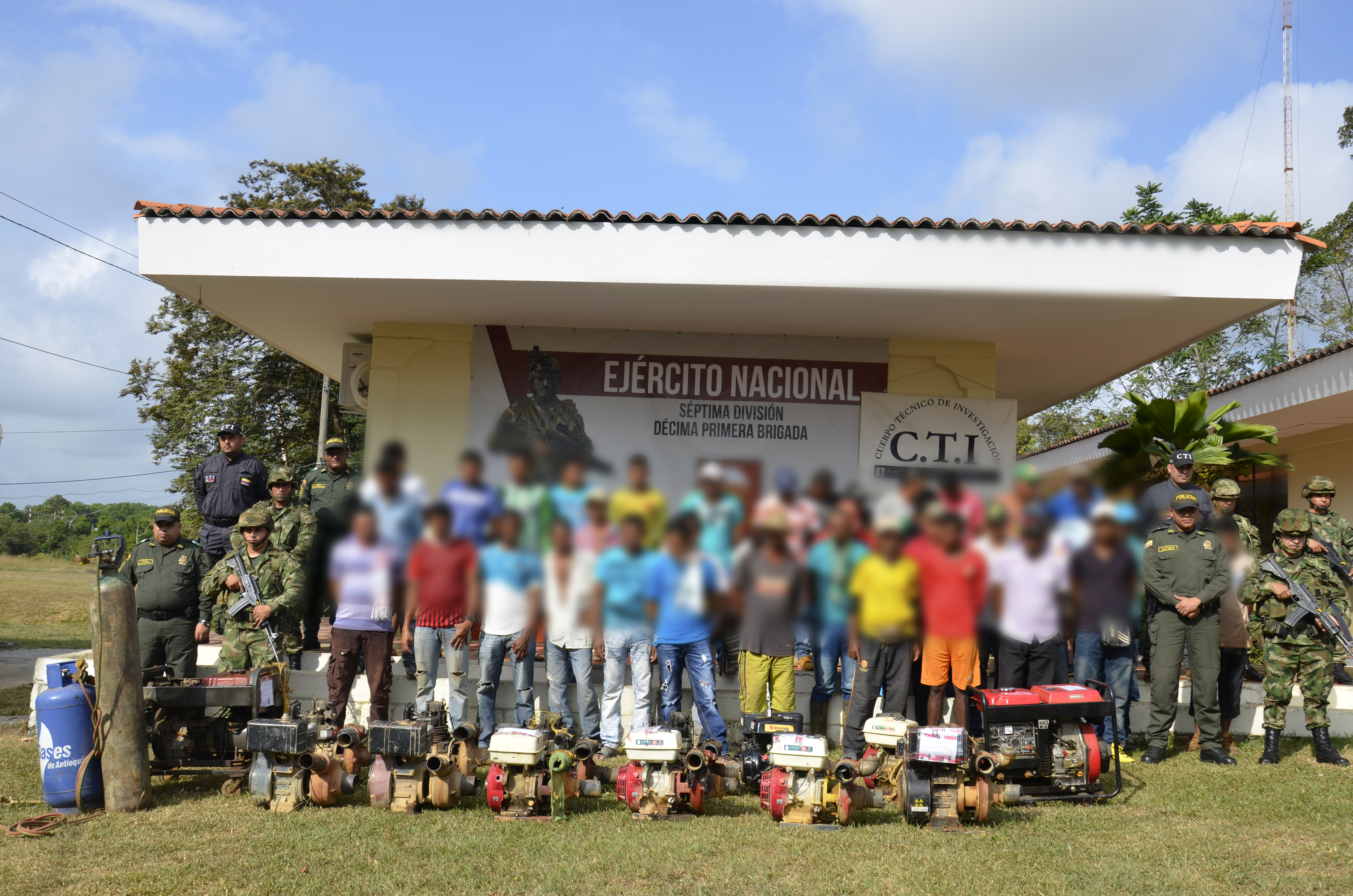 Caen 38 mineros ilegales en caucasia.